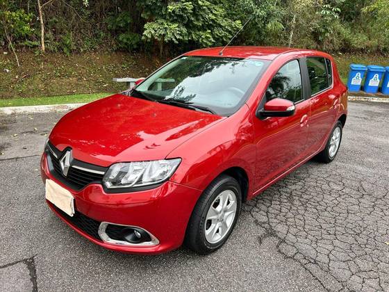 RENAULT SANDERO 1.6 DYNAMIQUE 8V FLEX 4P MANUAL RENAULT SANDERO 1.6 DYNAMIQUE 8V FLEX 4P MANUAL